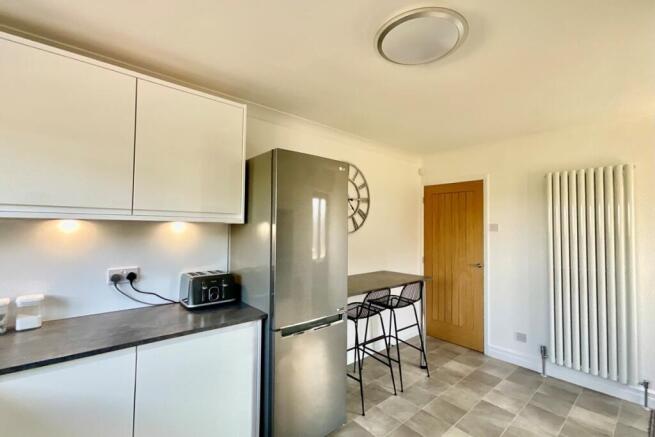 3 bed Bungalow for sale Image 8
