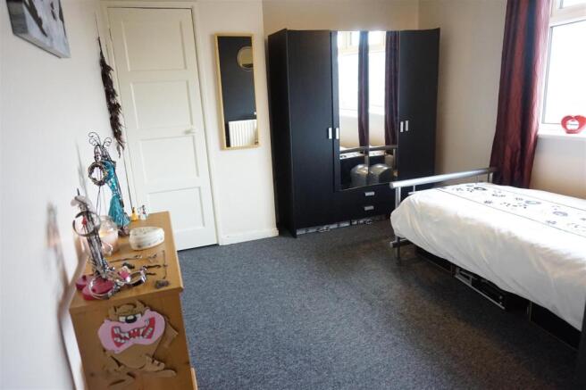 BEDROOM TWO (FRONT)