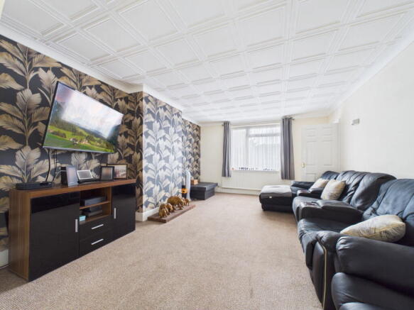 Woodlands Park Road, Maidenhead, SL6 photo 4