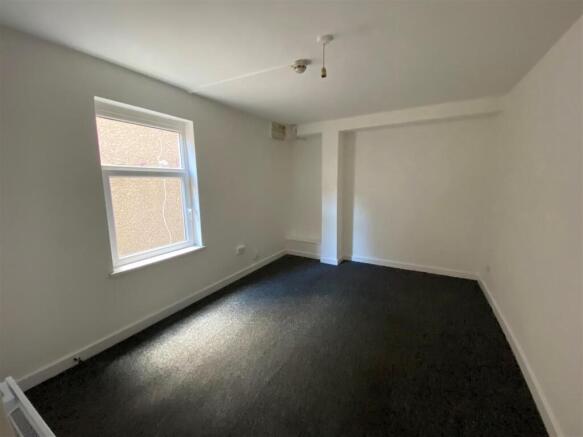 4, 19 Vere Street - living room bedroom.jpg