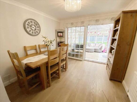 Dining Room: