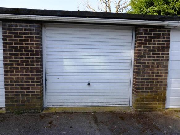 Garage En-Block