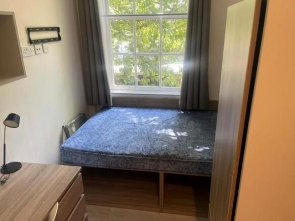 bedroom.jpg