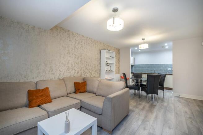 1-Hurlington-Cour...