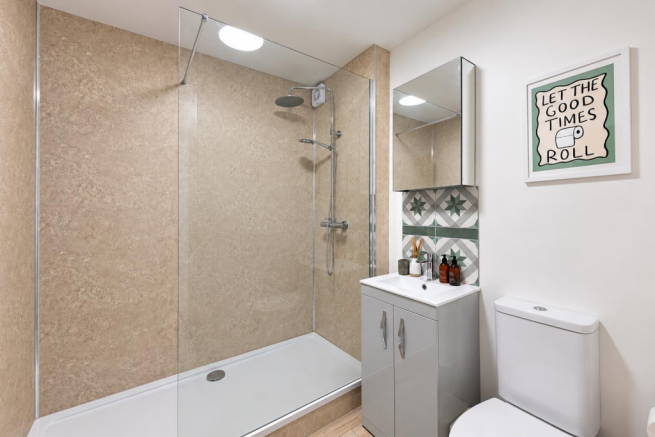 Downstairs shower room.png