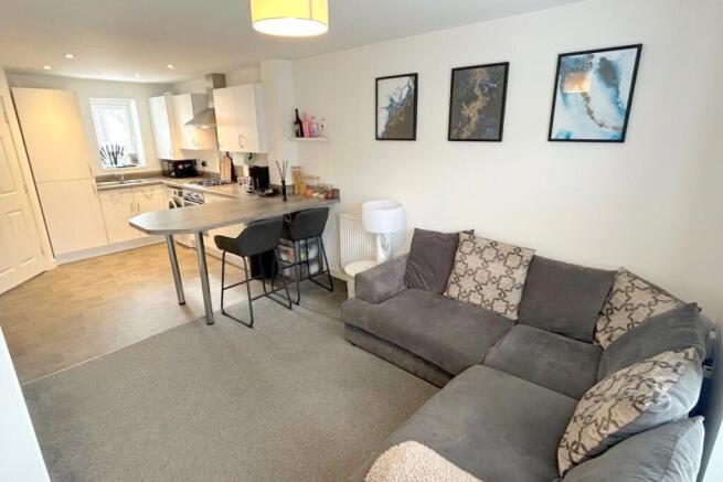 Lounge Kitchen