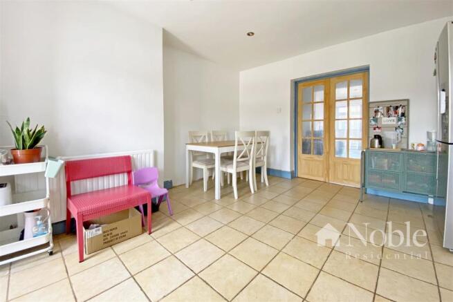 Kitchen/Breakfast Room