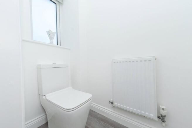 4 bed Terraced for sale Image 8