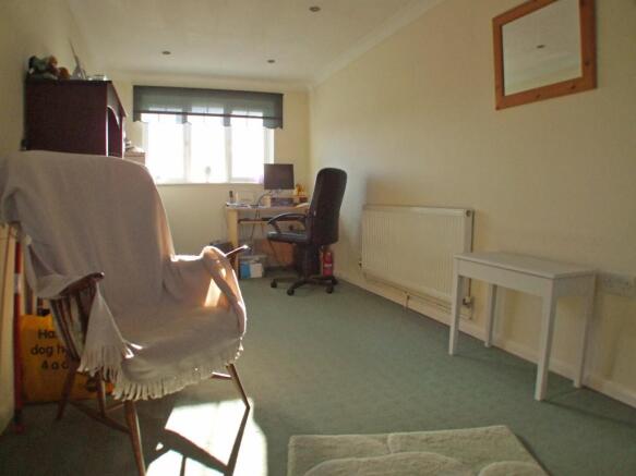 Bedroom / Office