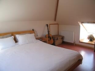 Bedroom 1 (2)