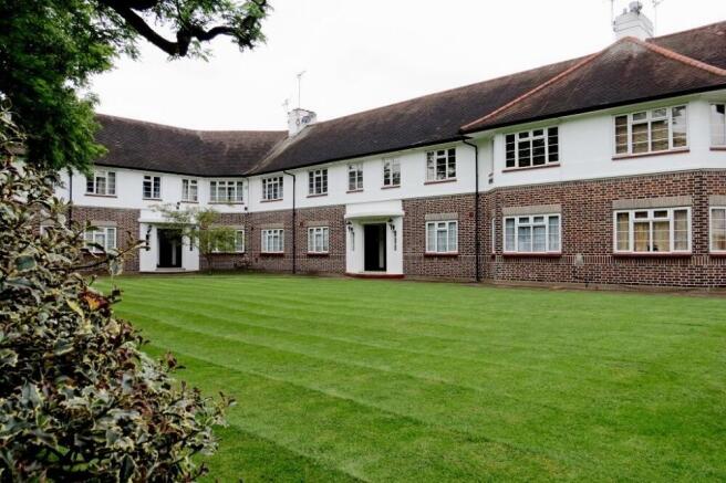 3 bed flat to rent