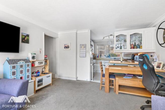 Tithelands, Harlow photo 4
