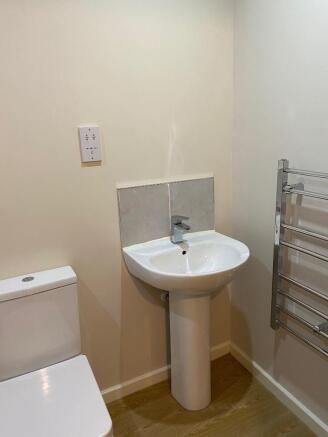 1 bed Apartment to rent Image 10