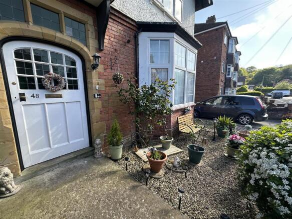 2 bed Flat for sale Image 7