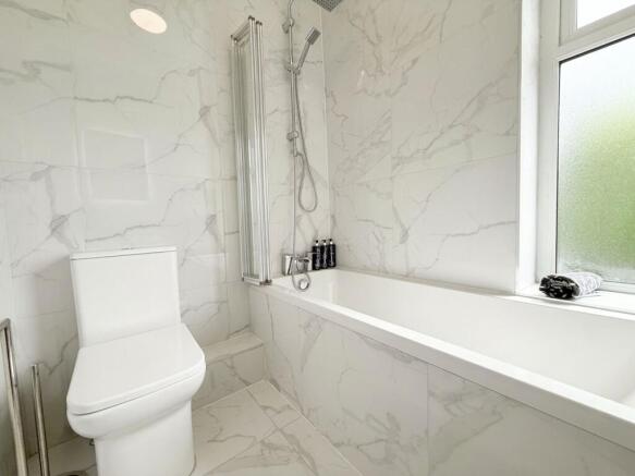 4 bed Semi-Detached for sale Image 10
