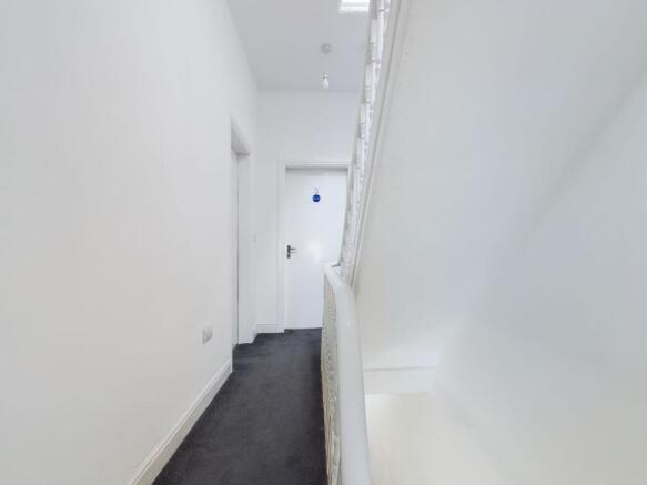 5 bed House of Multiple Occupation to rent Image 10