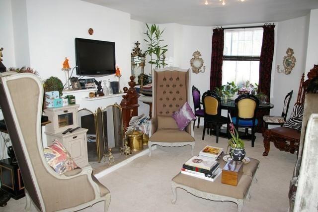 3RD RECEPTION ROOM