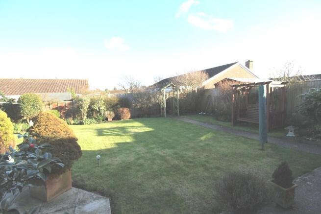 LOVELY REAR GARDEN