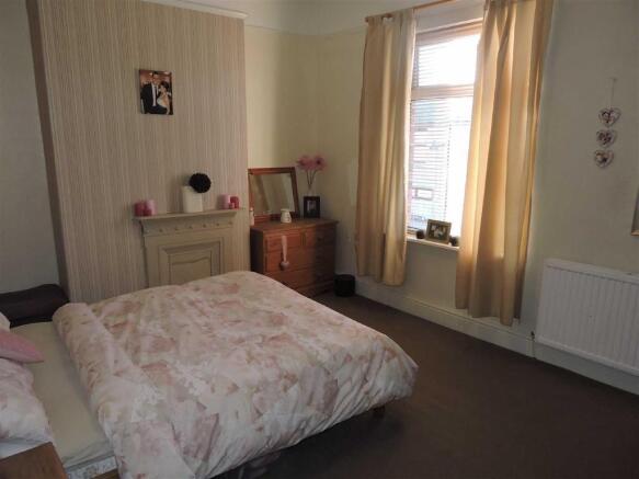 BEDROOM ONE ALTERNAT
