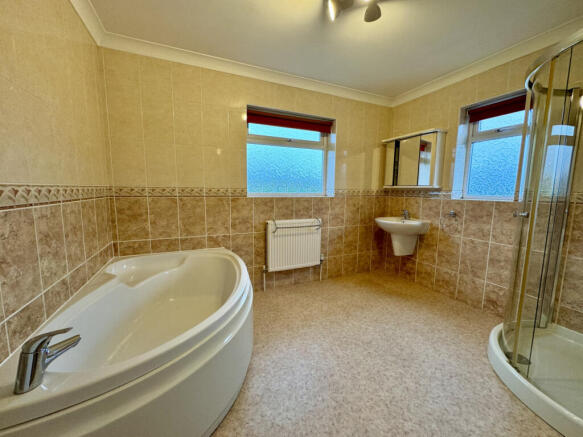 3 bed Detached for sale Image 12