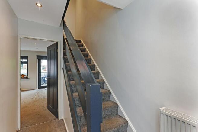 3 bed Terraced to rent Image 9