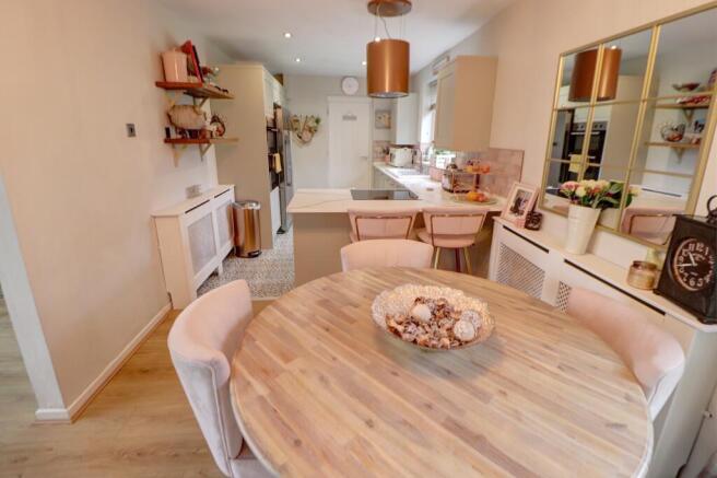 Breakfast Kitchen & Diner