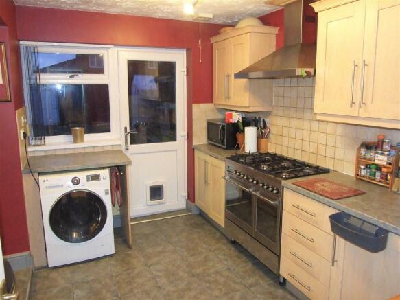 Further Kitchen Area