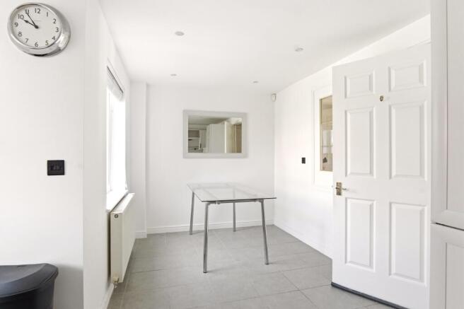4 bed Detached for sale Image 8