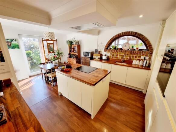 Kitchen.jpg
