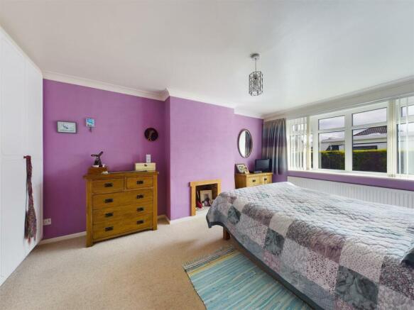 Bedroom: