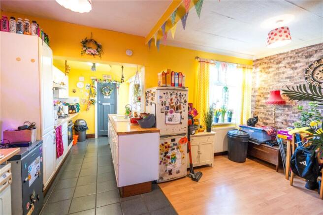 Dining Area (2)