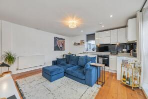 81, New Park Road, London SW2 4EW