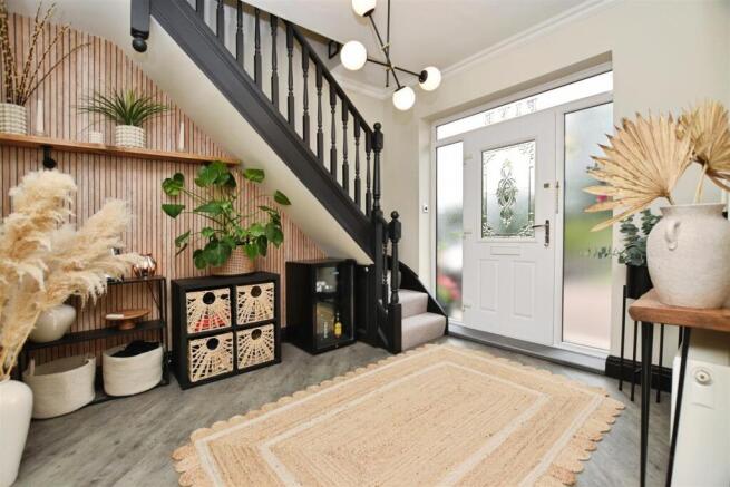 3 bed Semi-Detached Bungalow for sale Image 4