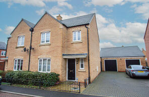 8, Lamport Crescent, Wellingborough NN9 6UX