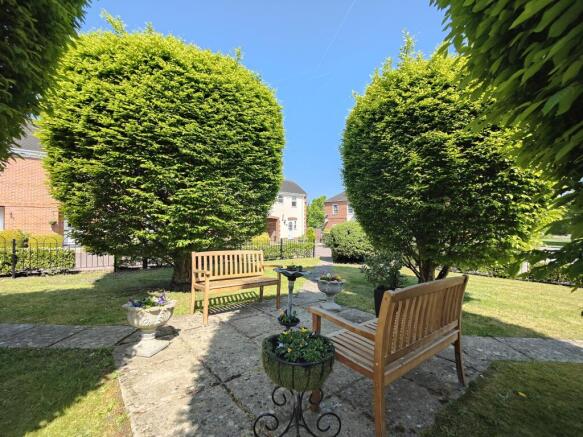 Front Communal Garden