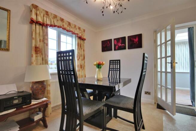 3 bed Detached Bungalow for sale Image 5