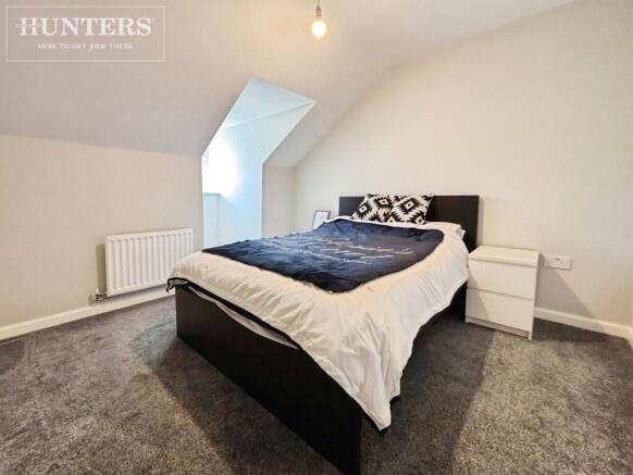2 bed Penthouse to rent Image 12