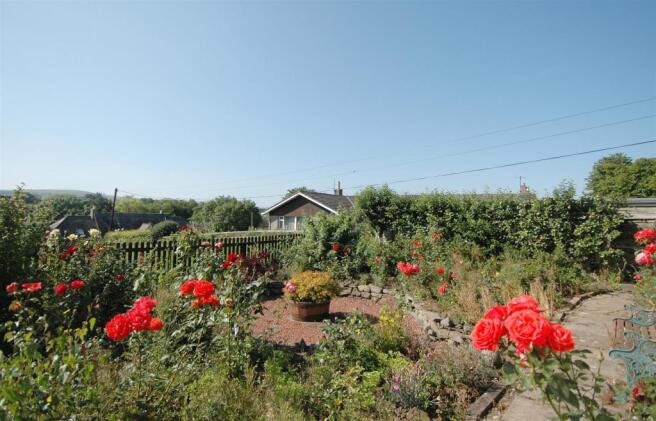 1z-JubileeCottageFrontGardenPrint.jpg