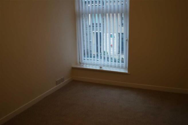 BEDROOM 1 (FRONT)