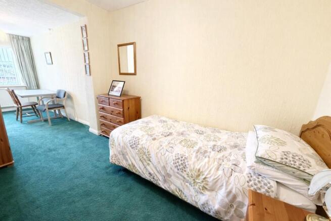 3 bed Semi-Detached for sale Image 8