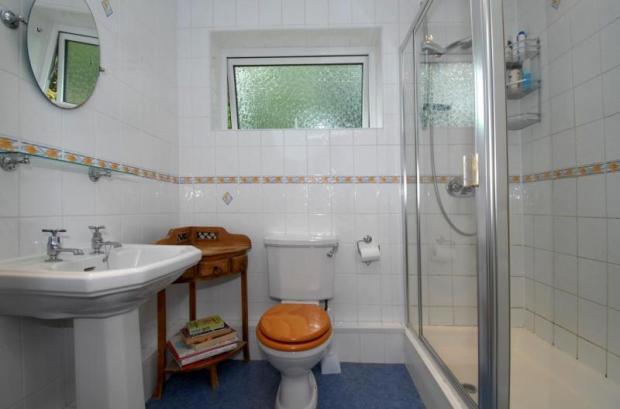 Ensuite