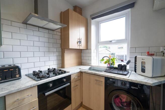 2 bed Terraced for sale Image 6
