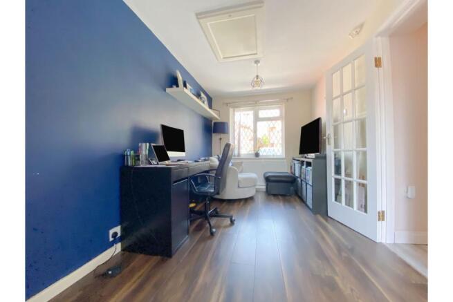 Photo 8
