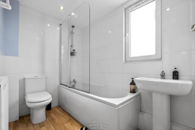 3 bed Terraced for sale Image 4