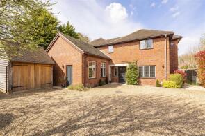 4b Rosewood, High Elms, Harpenden AL5 2JU