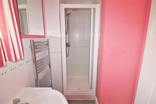 EN-SUITE TO MASTER BEDROOM