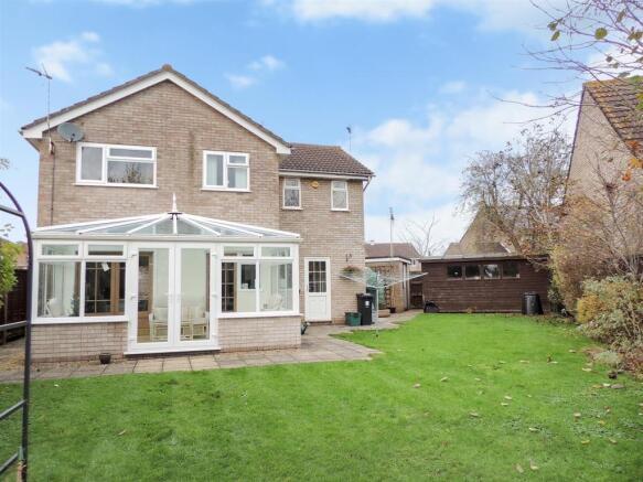 Front/Rear Gardens