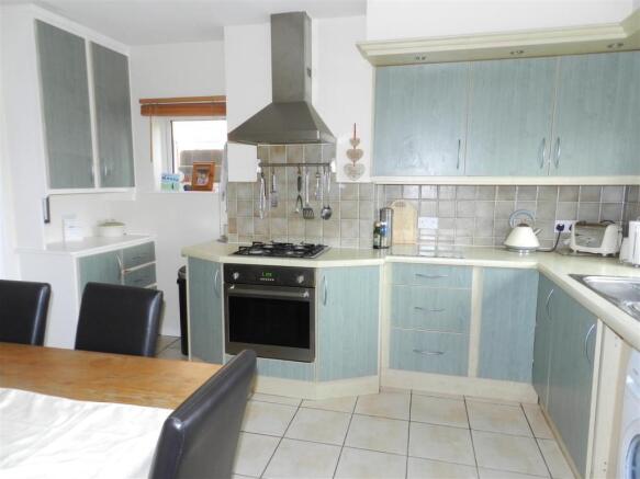KITCHEN DINER
