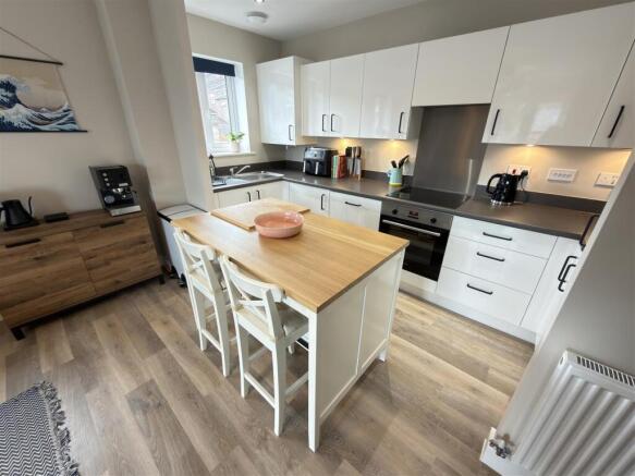 Open Plan Kitchen & Living Area