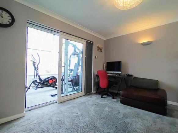 Photo 9